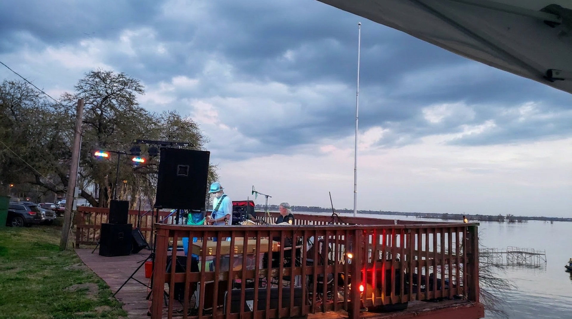 Live music and pool